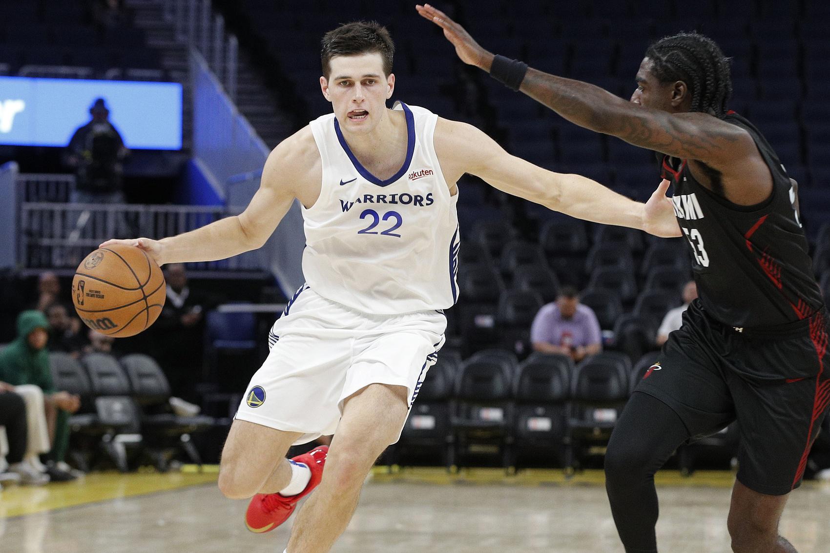 状态回暖！52号秀图希11中4拿到15分5板2助1断 得分首次上双